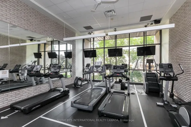 Additional image 24 of 33 Harbour Sq Unit 1429