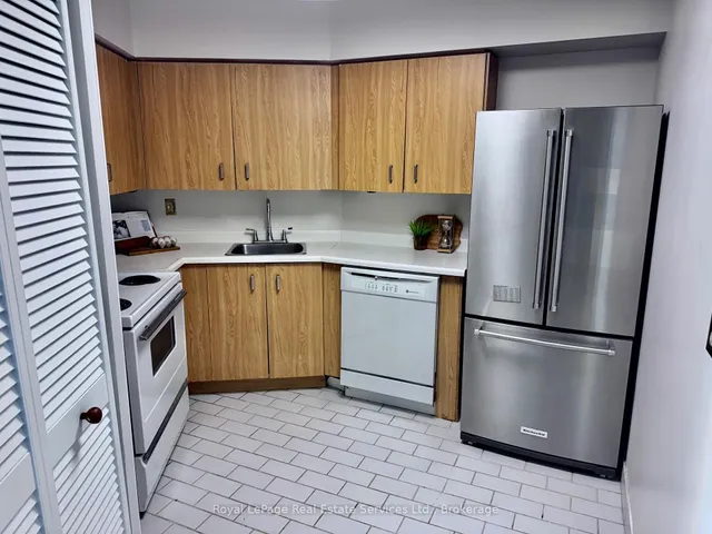 Additional image 17 of 260 Queens Quay Unit 1704