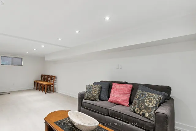 Additional image 44 of 34 Elvina Gdns