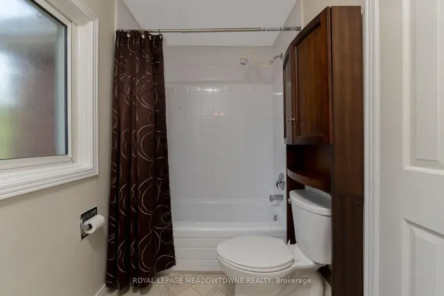 Additional image 32 of 7 Deerwood Cres