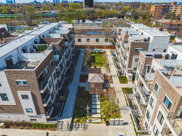 Additional image 36 of 256 Royal York Rd Unit 116