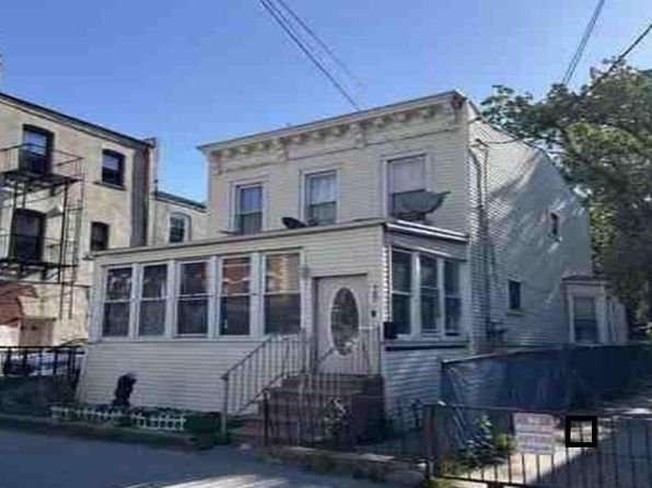 145 Chestnut Street, Brooklyn, NY 11208