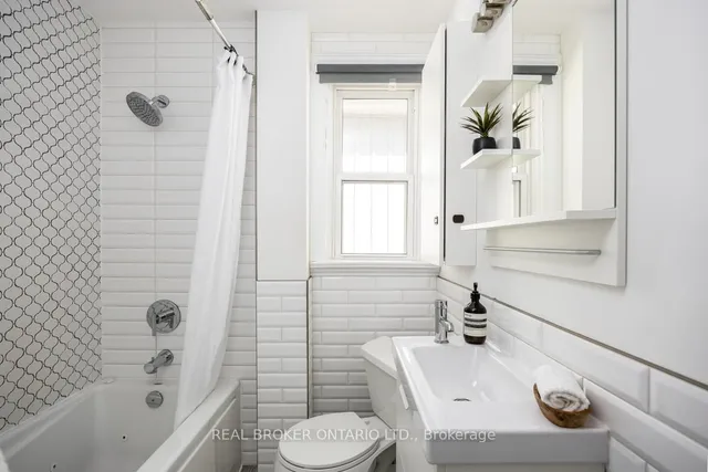 Additional image 15 of 137 Avondale St