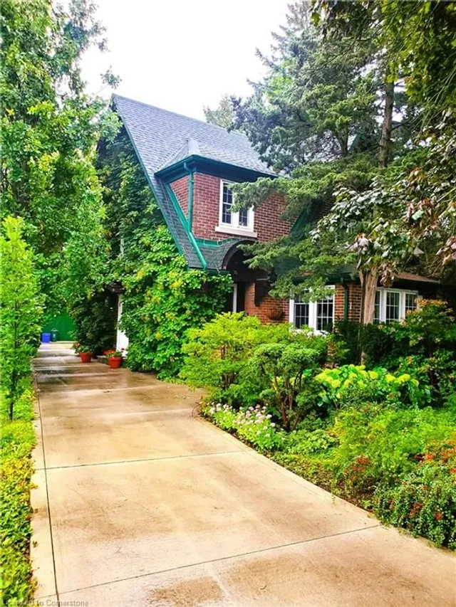 Additional image 36 of 85 Union Blvd