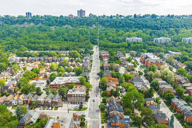 Additional image 37 of 168 Wentworth St