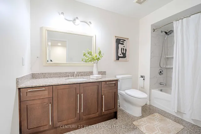 Additional image 28 of 45 Oak Knolls Cres