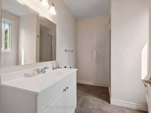 Additional image 20 of 10 Beverly Glen Dr