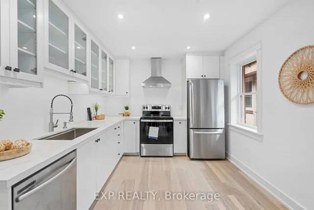 Additional image 11 of 26 Glen Manor Dr