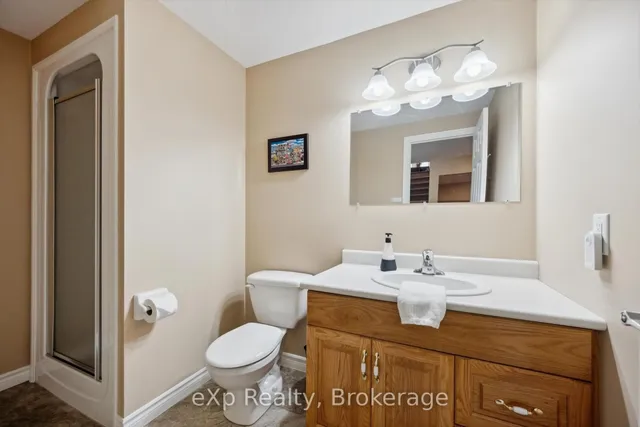 Additional image 29 of 916 Keewatin Pl