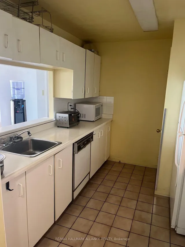 Additional image 8 of 4205 Shipp Dr Unit 2008