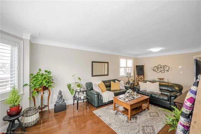 Additional image 6 of 143 Tuxedo Ave