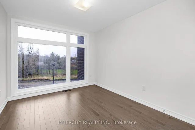 Additional image 29 of 36 Queenpost Dr