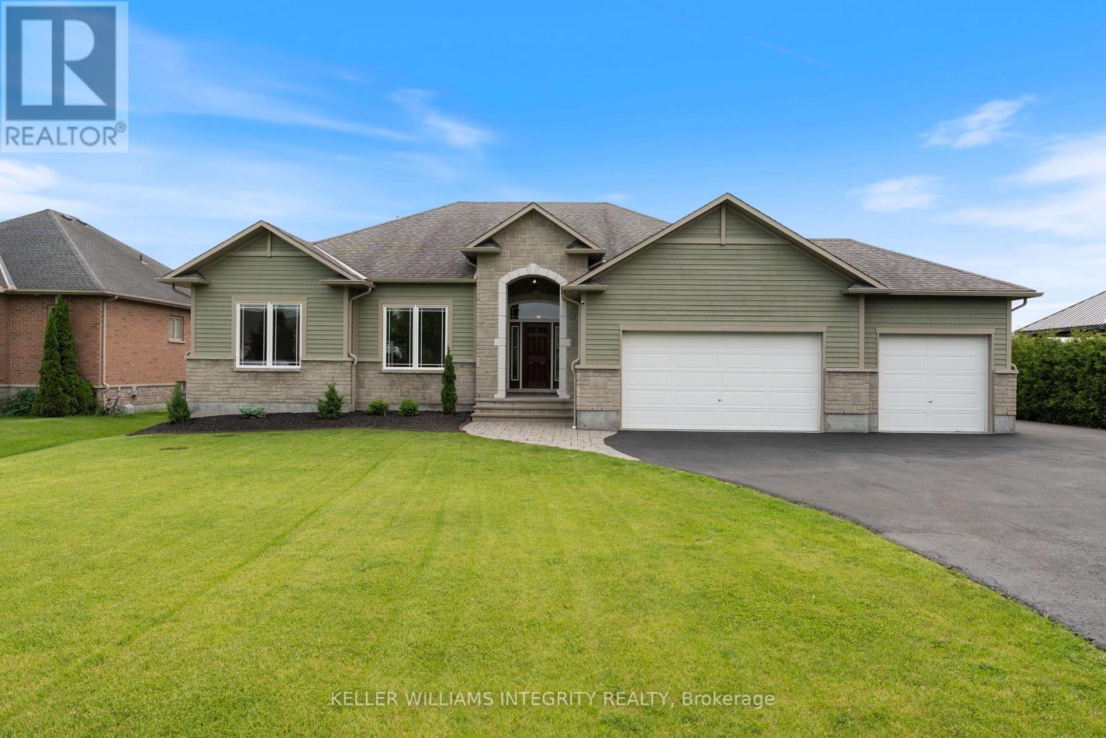 6373 BLOSSOM TRAIL DRIVE|Ottawa, Ontario K4P0B1