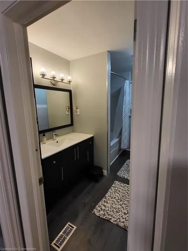 Additional image 5 of 490 Cochrane Rd