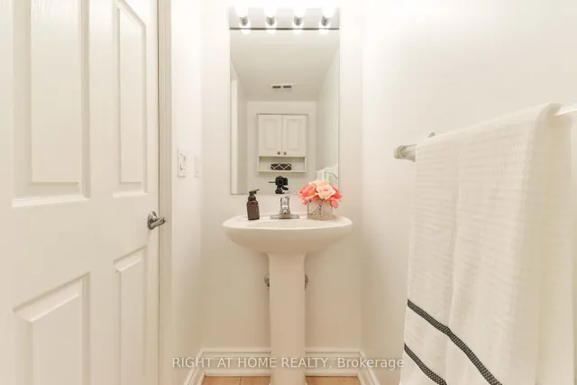 Additional image 21 of 330 Adelaide St Unit 308