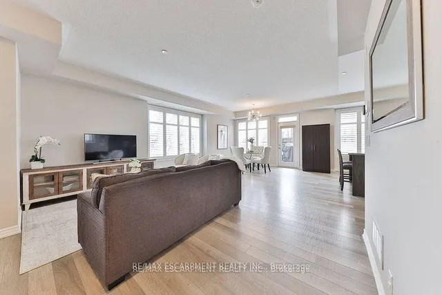 Additional image 3 of 30 Carnation Ave Unit 74