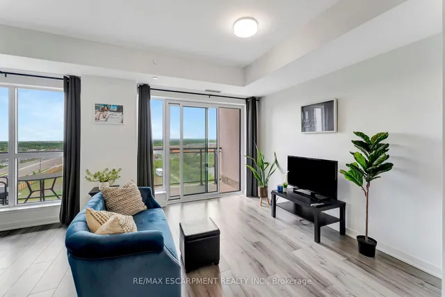 Additional image 10 of 405 Dundas St Unit 702