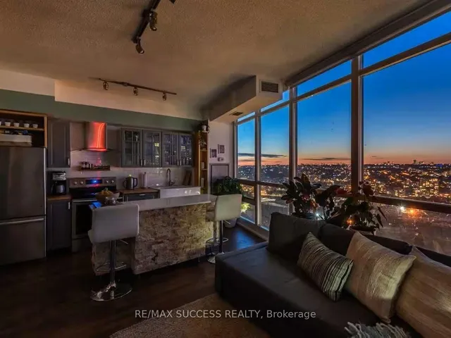 Additional image 3 of 215 Fort York Blvd Unit 3211