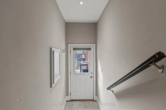 Additional image 36 of 181 West Ave