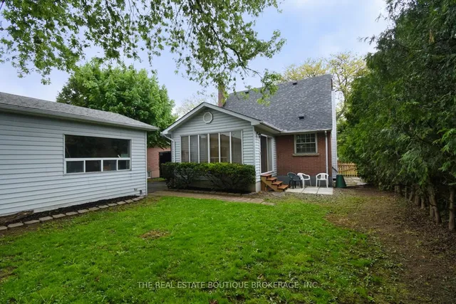 Additional image 27 of 90 Howe Ave