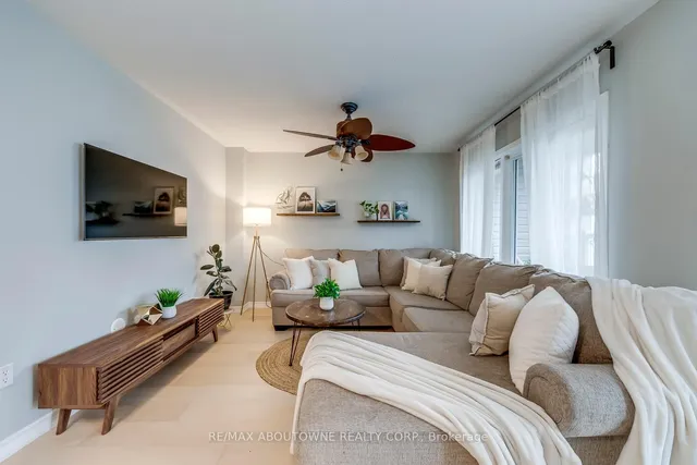 Additional image 11 of 5090 Fairview St Unit 58