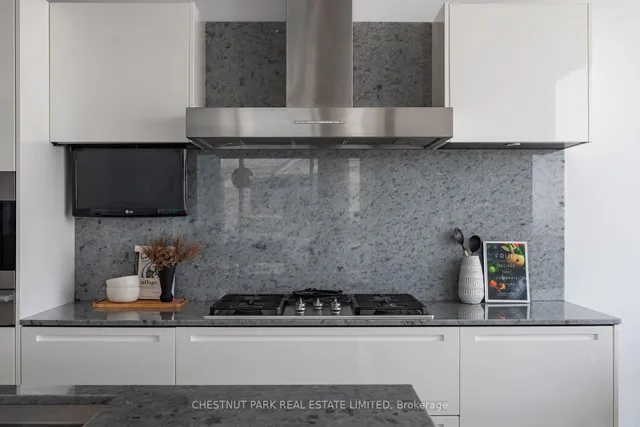 Additional image 13 of 180 University Ave Unit 6104