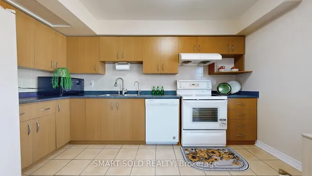 Additional image 14 of 2606 Midland Ave Unit 19