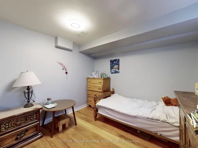 Additional image 34 of 31 Charrington Cres