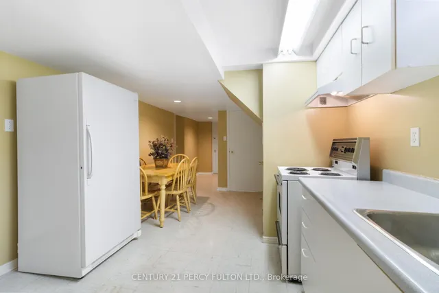 Additional image 40 of 55 Rochman Blvd