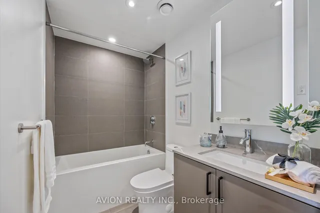 Additional image 5 of 135 East Liberty St Unit 2609