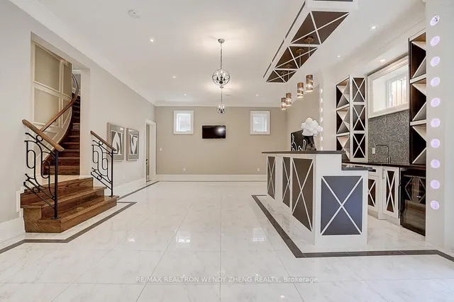 Additional image 40 of 93 Parkview Ave