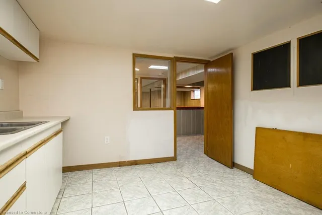 Additional image 46 of 424 Cochrane Rd