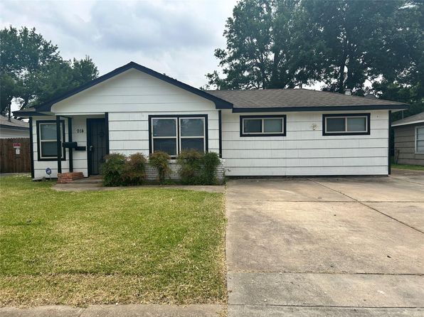 914 Elton St, Houston, TX 77034