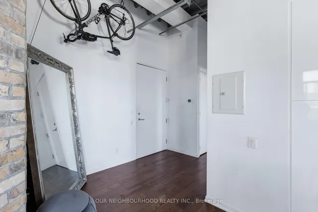 Additional image 2 of 736 Dundas St Unit PH2