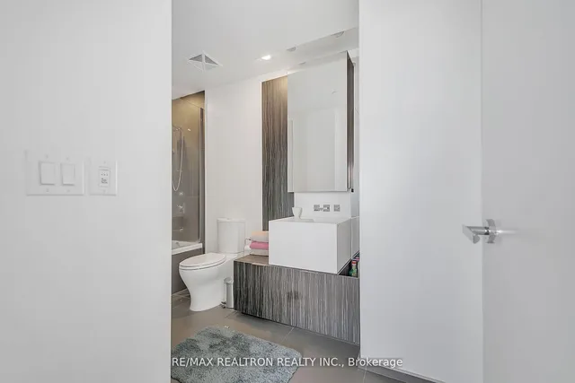 Additional image 22 of 1 Bloor St Unit 4610