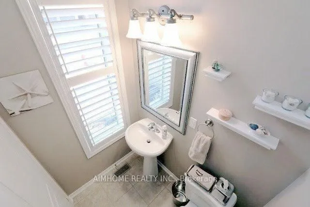 Additional image 8 of 4198 Fuller Cres