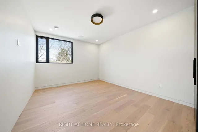 Additional image 26 of 16 Joanne Crt