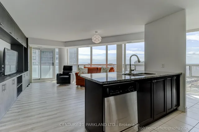 Additional image 11 of 30 Grand Trunk Cres Unit 3311
