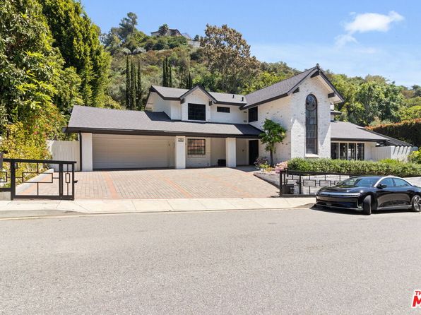 1060 Chantilly Rd, Los Angeles, CA 90077