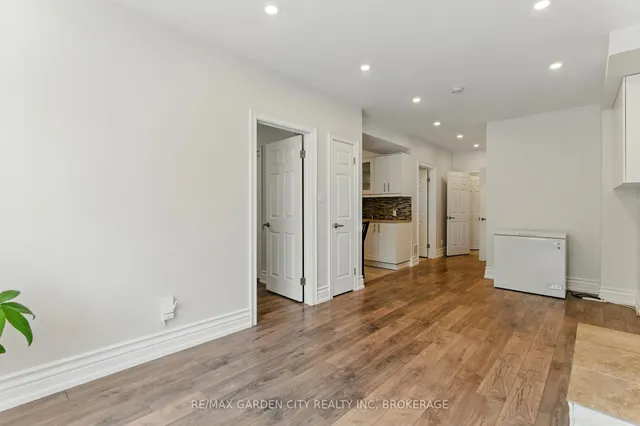 Additional image 18 of 101 Winter Gardens Tr