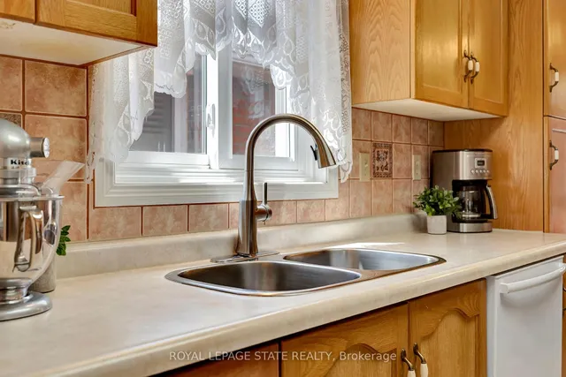 Additional image 12 of 50 Ossington Dr