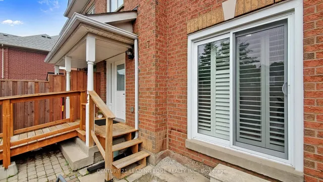 Additional image 48 of 17 Pressed Brick Dr
