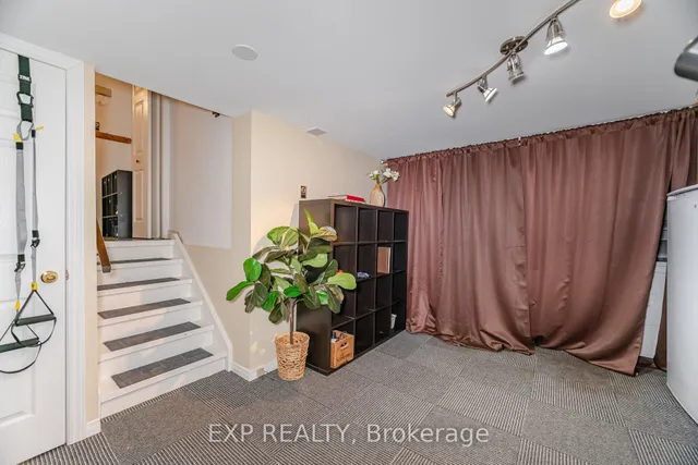 Additional image 32 of 136 Darras Crt