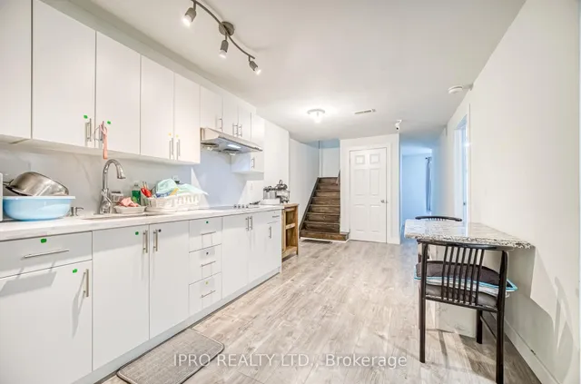 Additional image 26 of 239 Assiniboine Rd