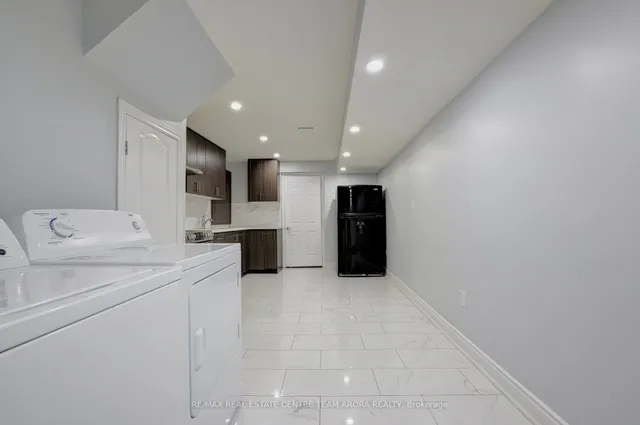 Additional image 36 of 436 Royal West Dr