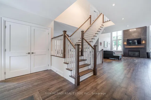 Additional image 23 of 2163 Deyncourt Dr