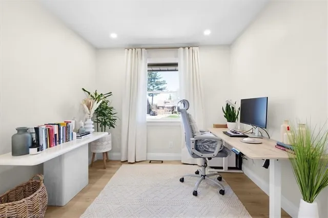 Additional image 18 of 20 Camille Crt