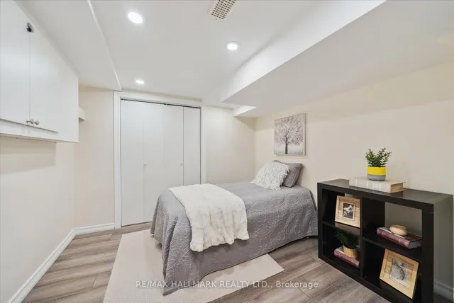 Additional image 34 of 214 Woodbine Ave