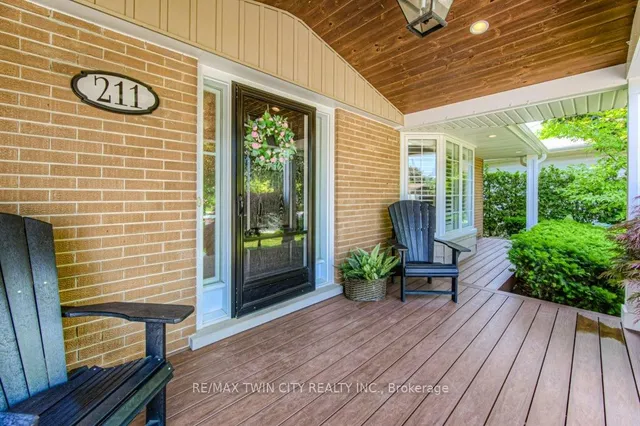 Additional image 4 of 211 RIPPLEWOOD Cres