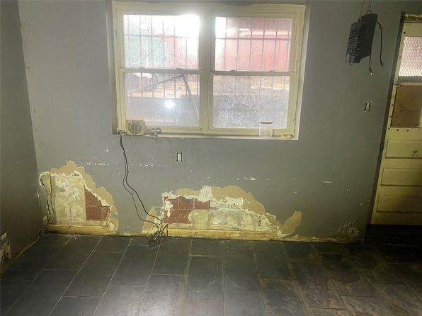 2713 Eastchester Road, Bronx, NY 10469